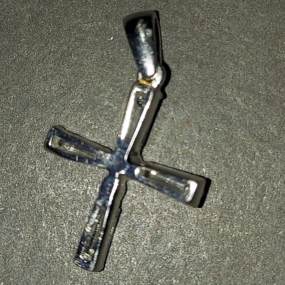 Cross Pendent - image 3